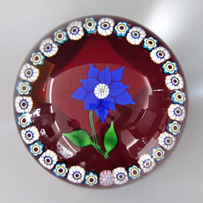 Saint-Louis 1976 paperweight, blue flowers and red background, candy wreath