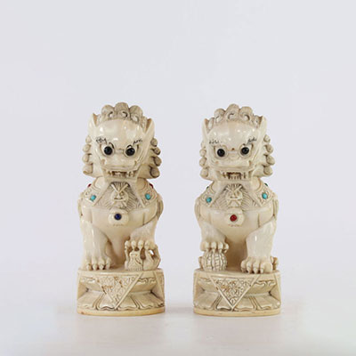 Pair of Fô dogs carved with inlays circa 1900