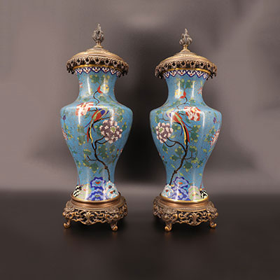 中国 - 青铜底座的景泰蓝对瓶 19世纪
