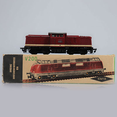 VEB Eisenbahn locomotive / Reference: 190 18 R / Type: 110 025-4