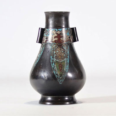 Vase en bronze cloisonné d'époque à vérifier? Provenant de Chine