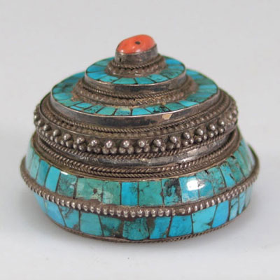 Petite boîte en argent turquoise et corail Tibet