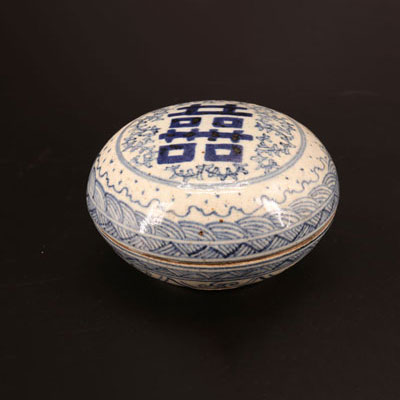 Box covered in Chinese stoneware