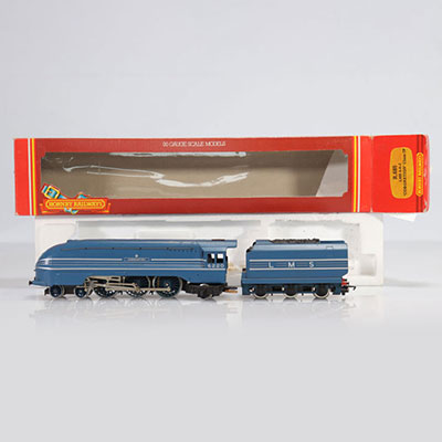 Locomotive Hornby / Référence: R685 / Type: 4.6.2 coronation class 7P 6220