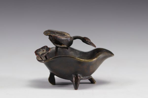 Chine - Petit brûle parfum en bronze, d'époque Ming