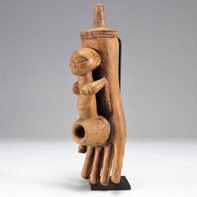 Pipe Kuba en bois sculpté RDC