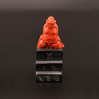 Chine - Bouddha en corail rouge 1900