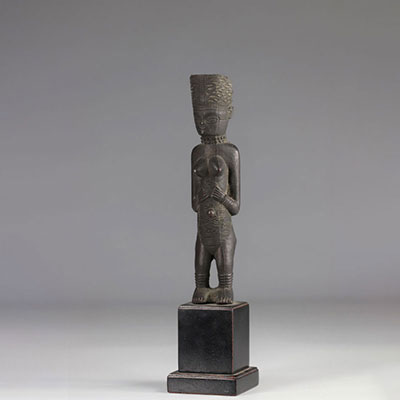 Rare Lwena statue in metal - private Belgian collector - mid 20th century - Angola - Africa