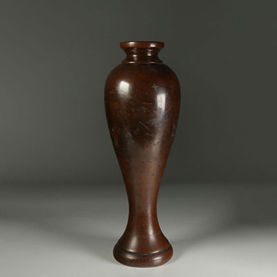 Vase bronze incrustations d'argent.Chine du sud Vietnam.