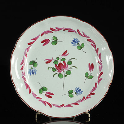 Les Islettes France Plate decorated with flowers. 19th -