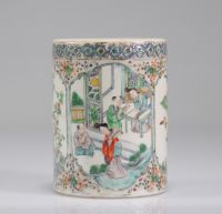 Pot à pinceaux famille verte en porcelaine.Chine XIXème.