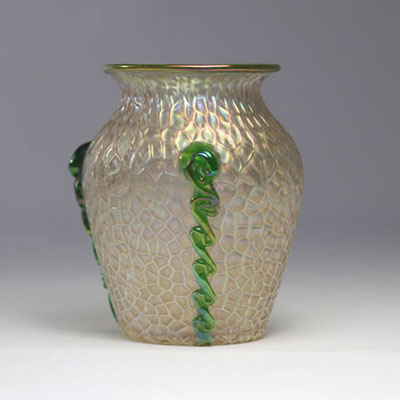 Johann LOETZ (1848-1933) iridescent vase and application