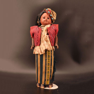 古代张嘴的瓷头混血娃娃 