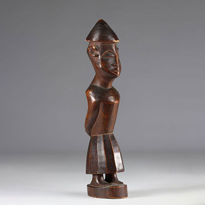 Statue Kongo - belle patine - bon état -1ère moitié 20ème - attributs coloniaux - RDC