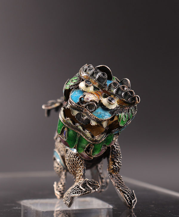 Chinese pendant in silver and enamel 19th Dog of Fô